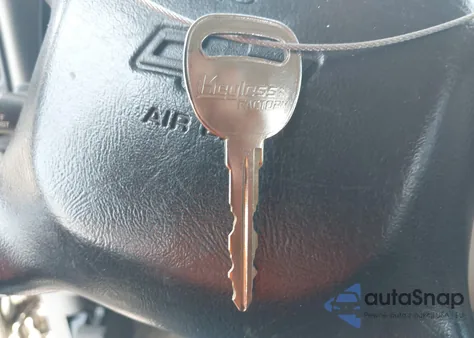 2000 Chevrolet Tahoe All New Ls z USA, uszkodzony, nr VIN 1GNEK13T3YJ133246